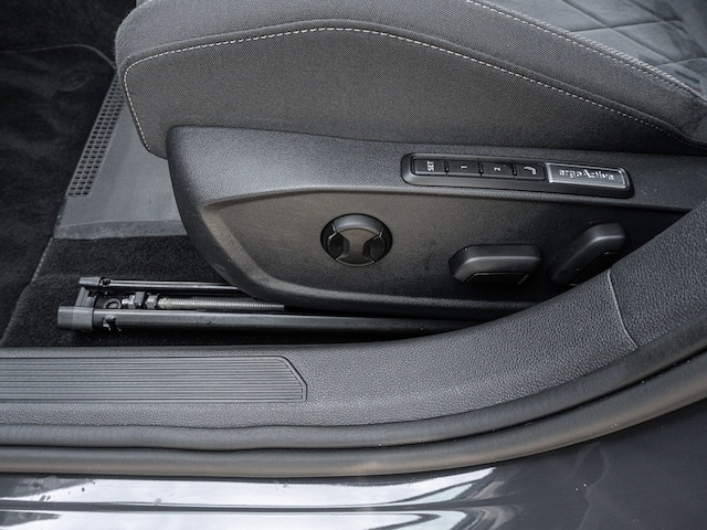 Volkswagen Golf 1.5 eTSI DSG