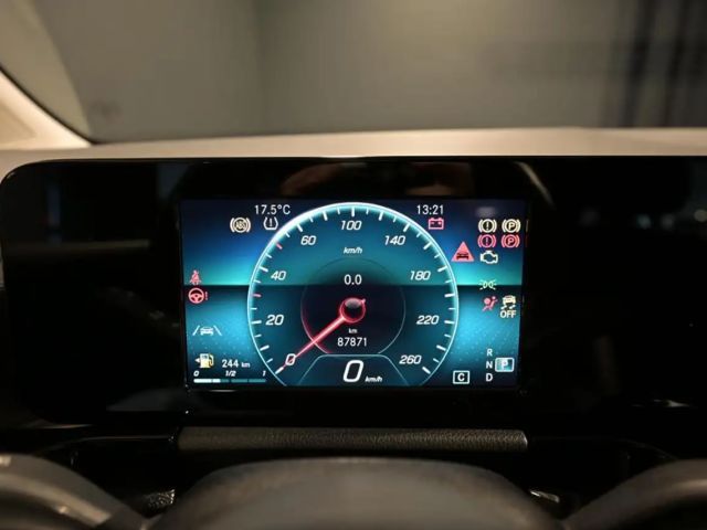 Mercedes-Benz GLA 200 4MATIC AMG Line GLA 200 d