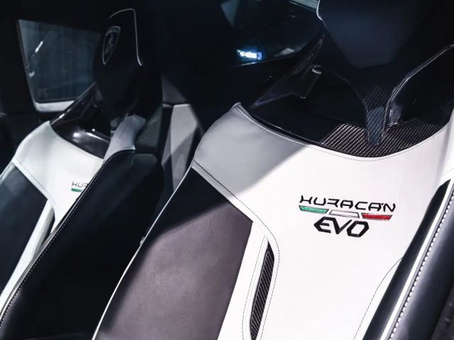 Lamborghini Huracan EVO RWD