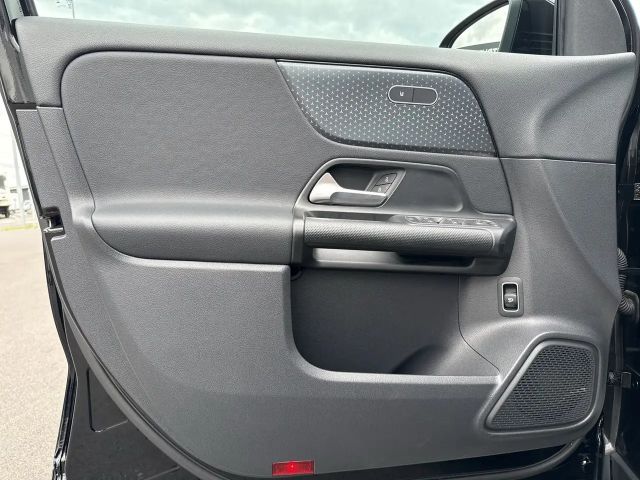 Mercedes-Benz GLA 200 PTS Cam Navi Wide LED SHZ EASY-PACK