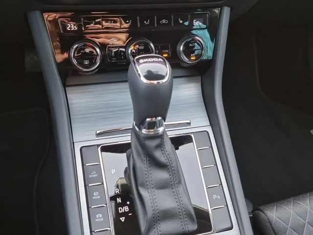 Skoda Superb Ambition Combi iV
