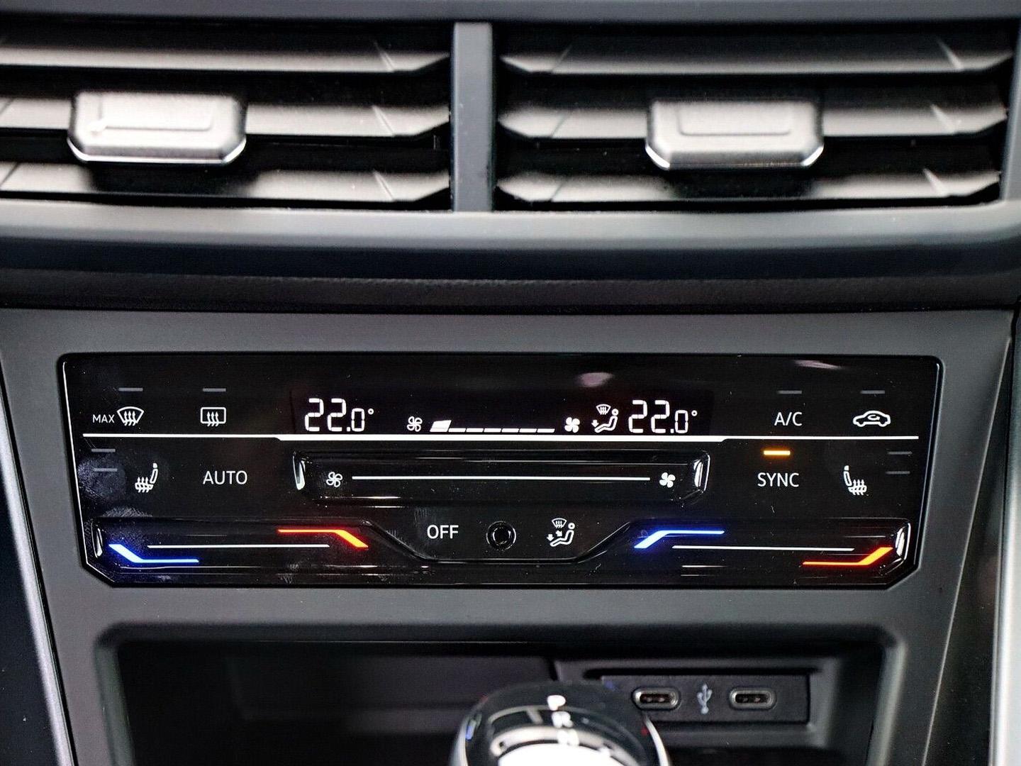 Volkswagen Polo 1.0 TSI DSG R-Line