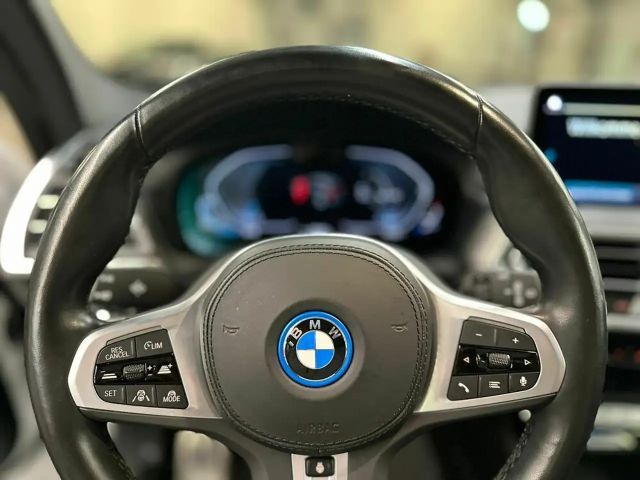 BMW X3 i/ M-Paket / Black Pack / PANO / AHK