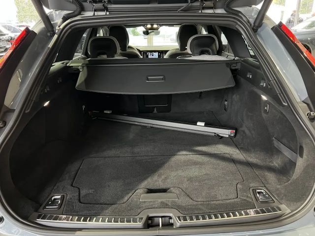 Volvo V90 AWD Dark Plus Recharge T6