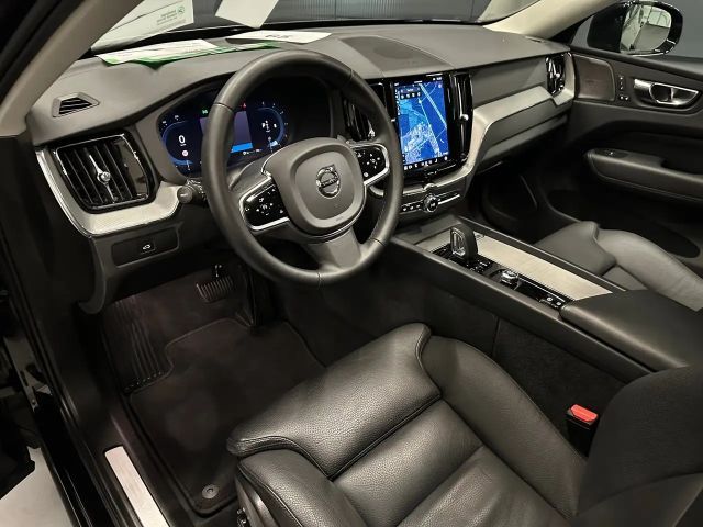 Volvo XC60 AWD Dark Plus