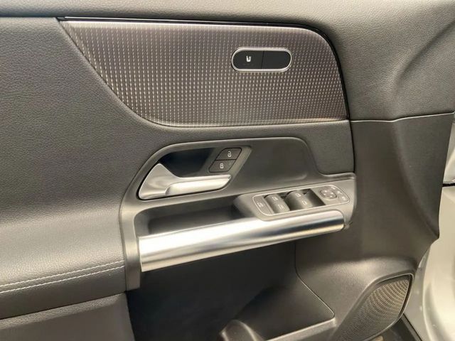 Mercedes-Benz GLA 180 GLA