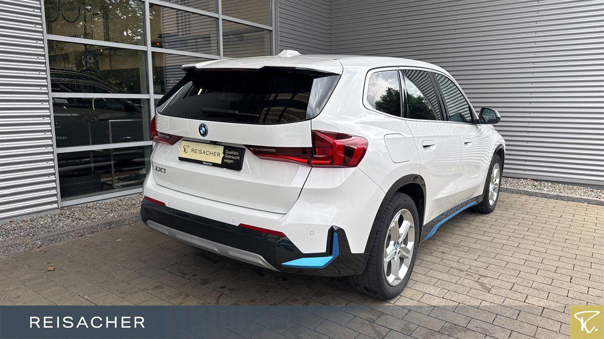 BMW iX1 xDrive30