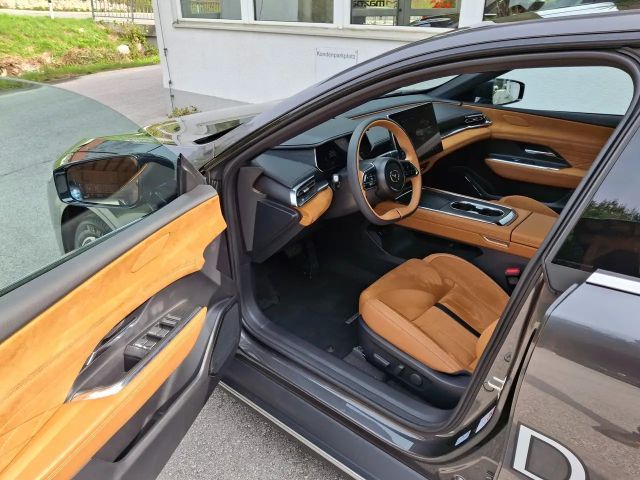 Mazda 6e Long range Plus Takumi