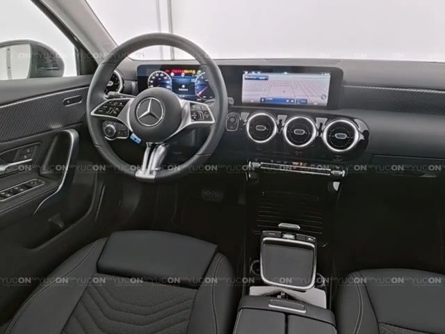 Mercedes-Benz A 180 LENKRADHEIZUNG LED HP USB PAKET
