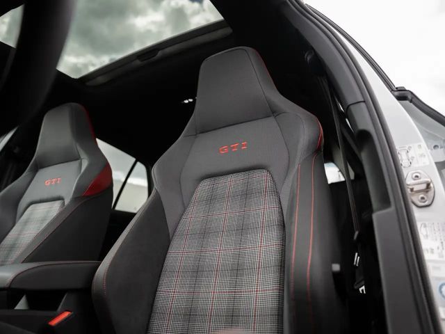 Volkswagen Golf DSG GTI IQ.Drive Sound