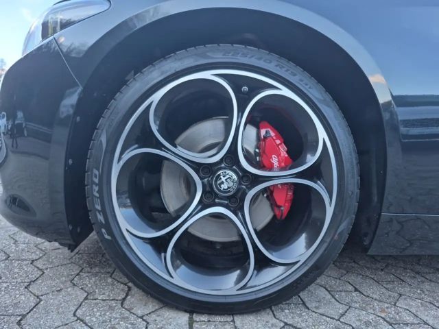 Alfa Romeo Giulia Q4