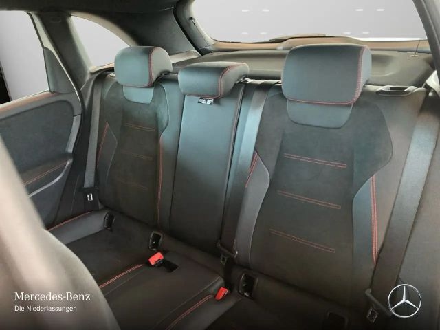 Mercedes-Benz B 200 AMG Line Sedan