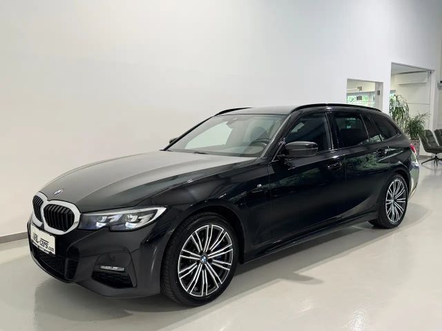 BMW 330 330e M-Sport xDrive
