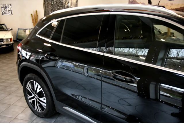 Mercedes-Benz GLA 200 4MATIC GLA 200 d