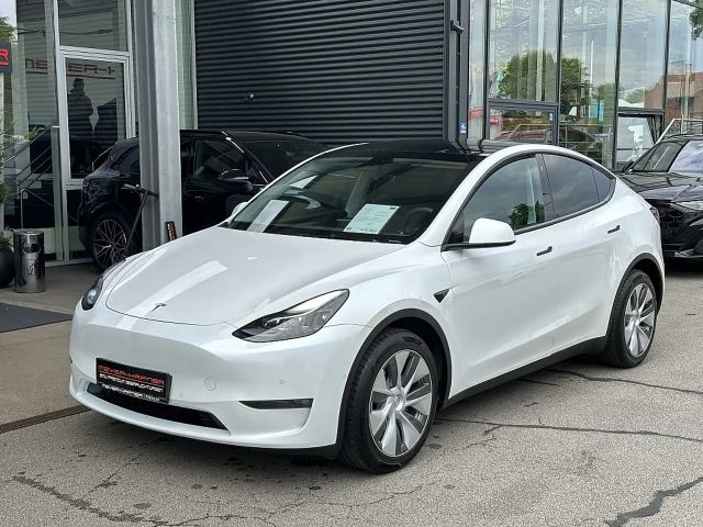 Tesla Model Y AWD Long Range