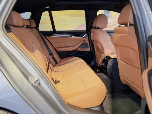 BMW 530 530i M-Sport Touring xDrive