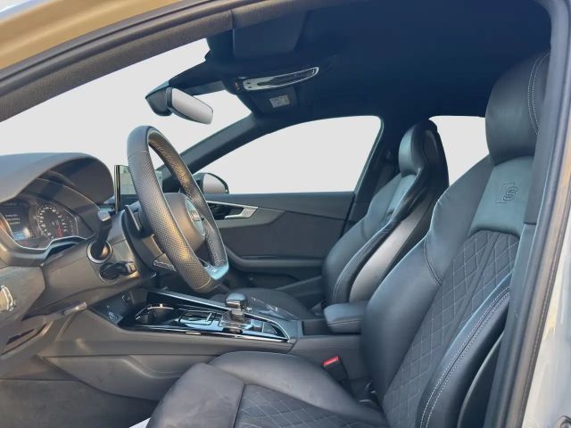 Audi A4 40 TFSI Competition S-Line