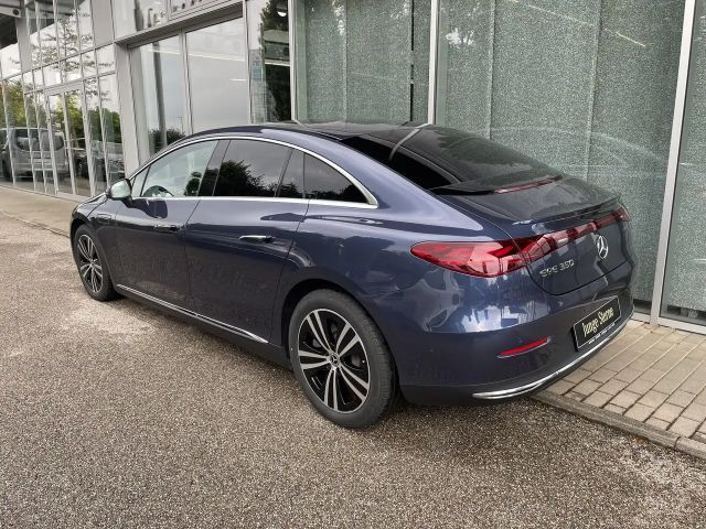 Mercedes-Benz EQE 350 Sedan