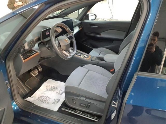 Cupra Born Born Panoramadach Kamera LED Automatik UVM