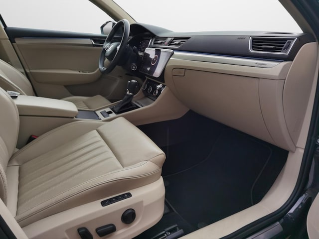 Skoda Superb 2.0 TDI Combi Laurin & Klement