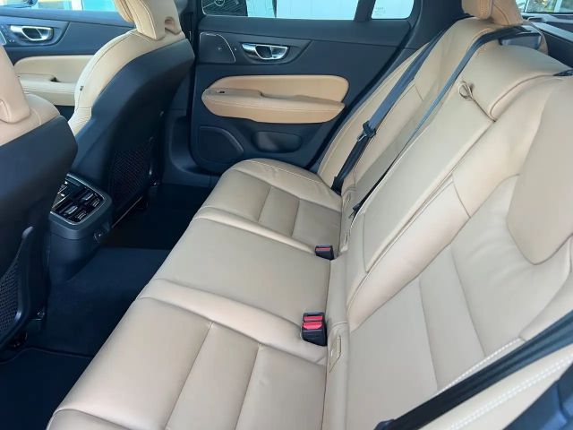 Volvo V60 Dark Ultra