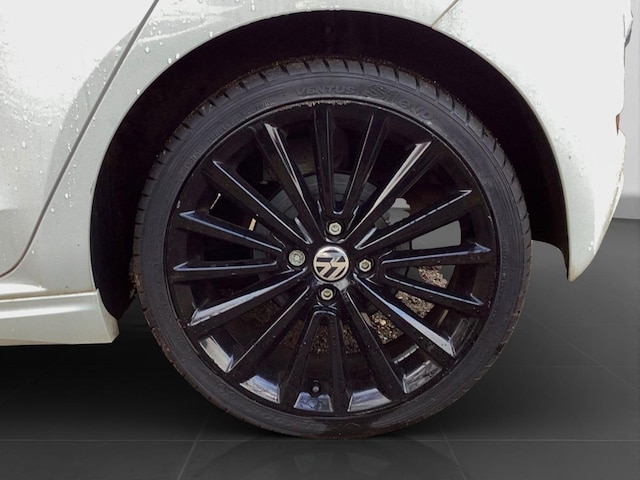 Volkswagen up! R-Line