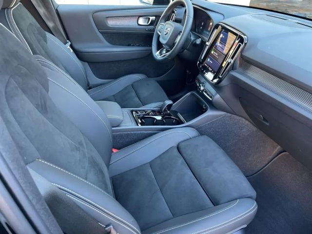 Volvo XC40 Dark Plus