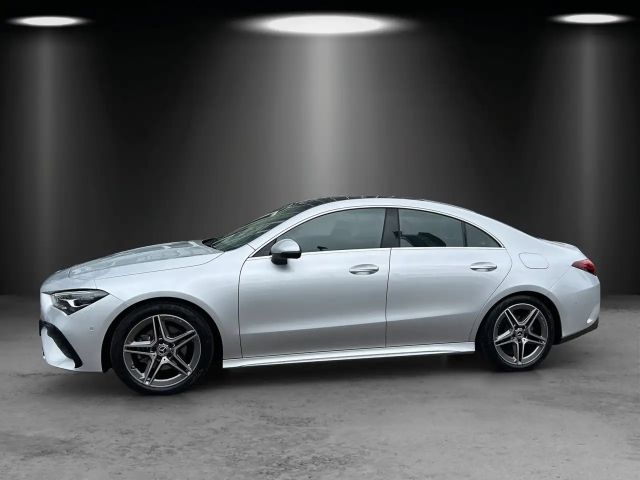 Mercedes-Benz CLA 180 AMG Line Coupé