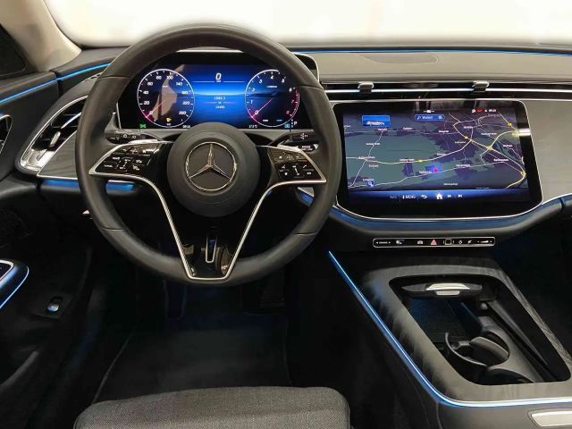 Mercedes-Benz E 200 AVANTGARDE Estate