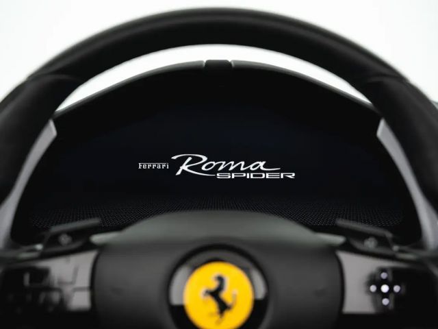 Ferrari Roma Spider