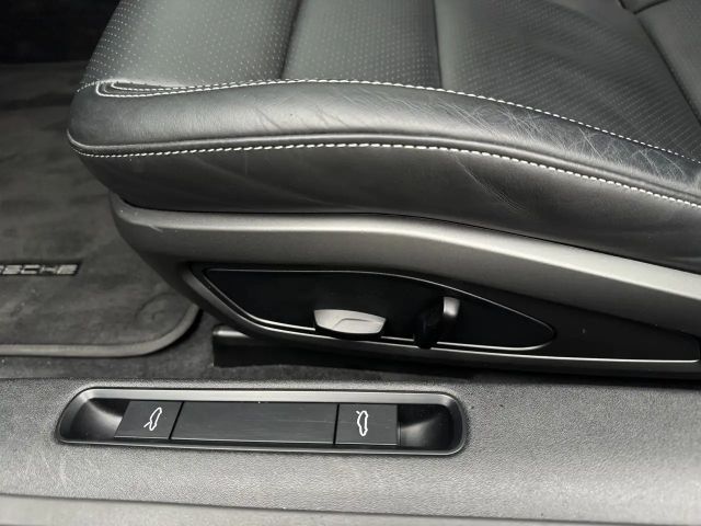 Porsche 992 Carrera Coupé