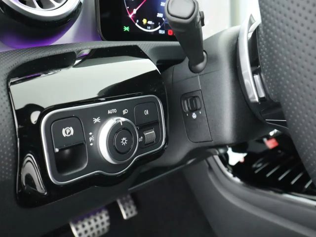 Mercedes-Benz CLA 200 Shooting Brake