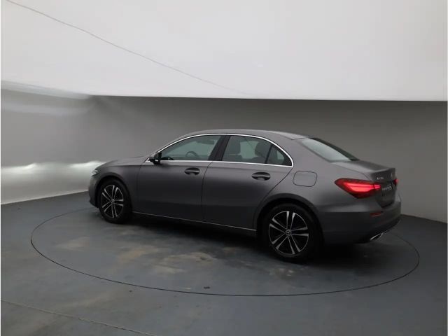 Mercedes-Benz A 200 Progressive