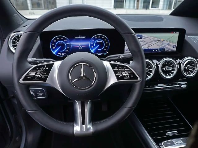 Mercedes-Benz EQA 4MATIC Progressive