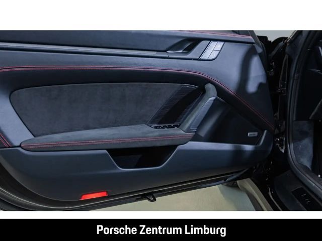 Porsche 992 Cabrio Carrera GTS