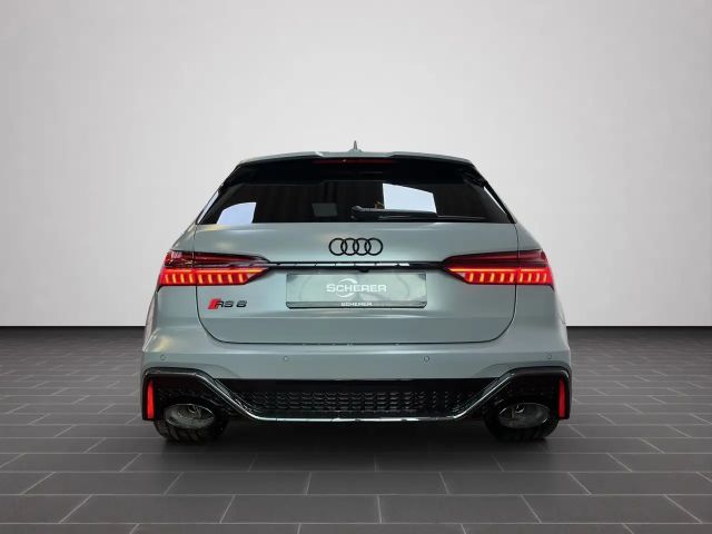 Audi RS6 Advance