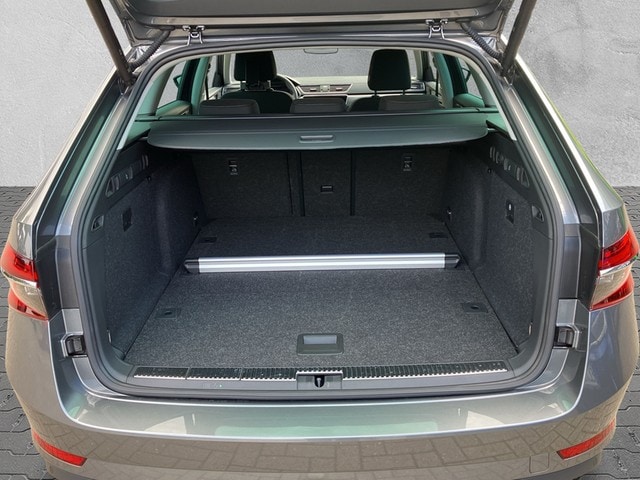 Skoda Superb 2.0 TDI Combi Style Style