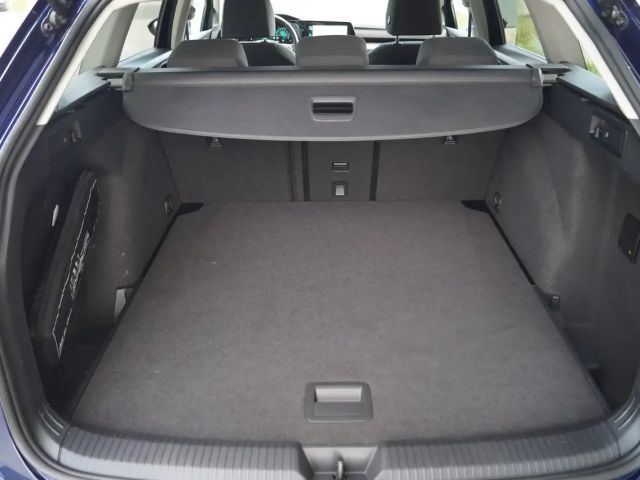 Volkswagen Golf DSG Style Variant