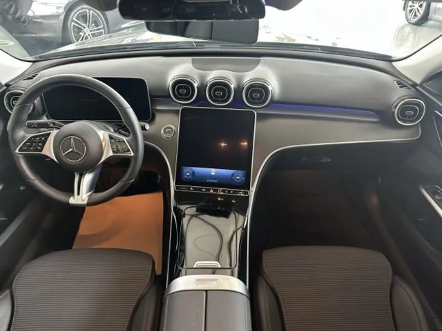 Mercedes-Benz C 180 AVANTGARDE Sedan