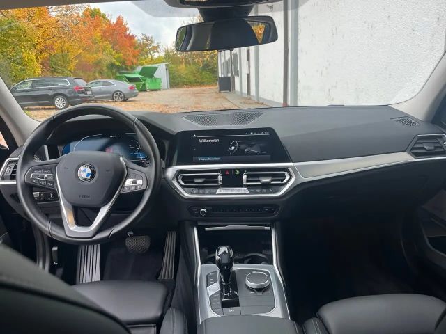 BMW 330 330e Sport Line Touring