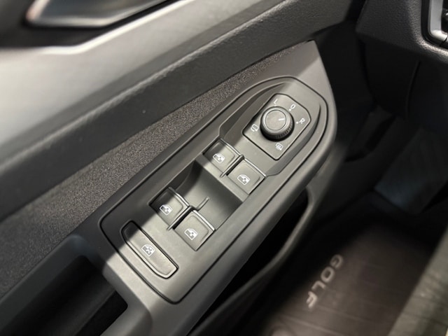 Volkswagen Golf 1.5 eTSI DSG Golf VIII Variant