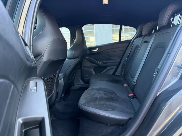 Ford Focus EcoBoost ST Line