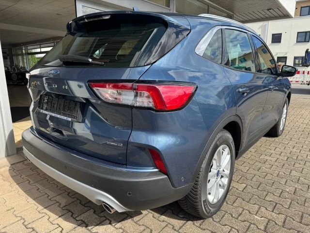 Ford Kuga 4x4 AWD Hybrid Titanium