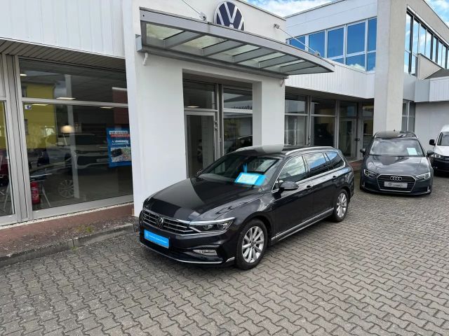 Volkswagen Passat 2.0 TDI DSG R-Line Variant