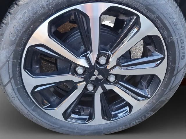 Mitsubishi Space Star Invite Star