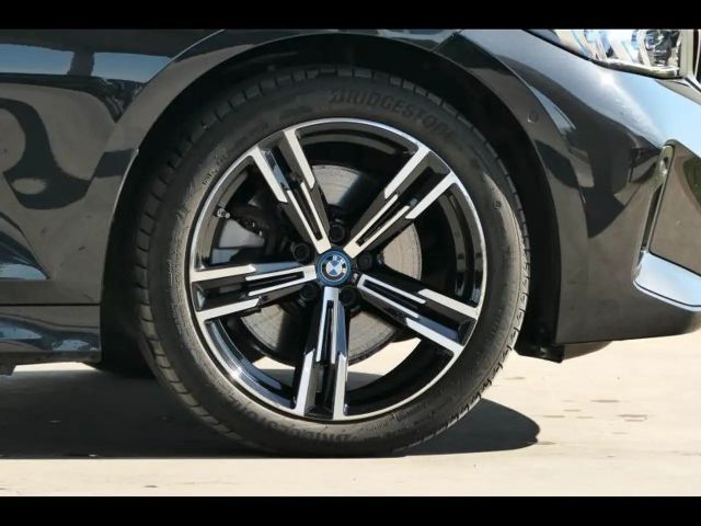 BMW 330 330e M-Sport Touring