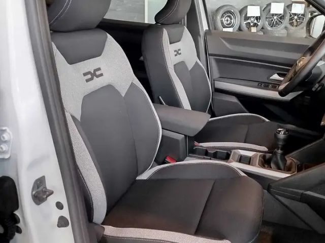 Dacia Duster Hybrid 140 Plus