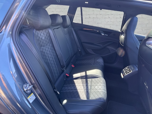 Volkswagen Passat 1.5 TSI DSG R-Line