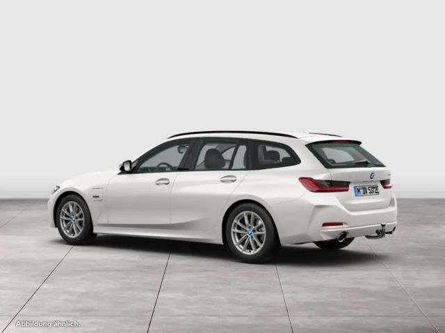 BMW 330 330e Touring