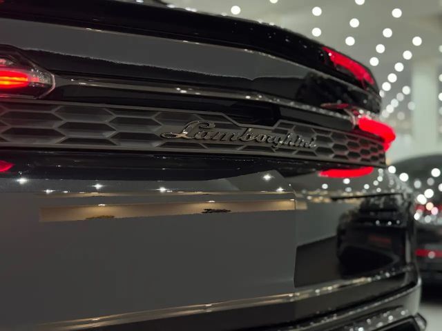 Lamborghini Urus SE *Bang&Olufsen*Massage*Fond-Entertainment*AHK*